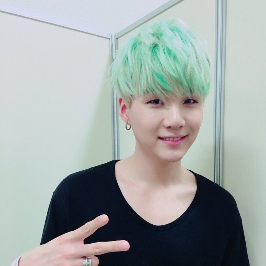 슈가 (방탄소년단)의 최신 사진