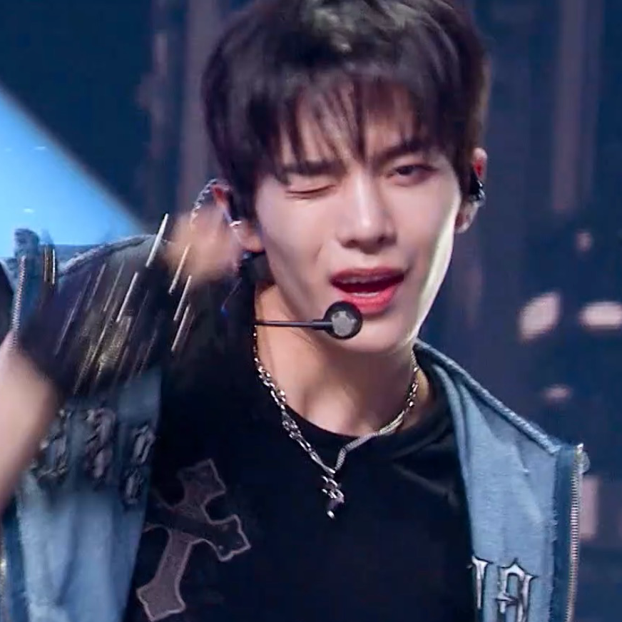 Recent activity shot of Park Donggyu