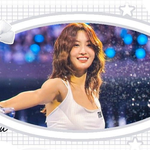 モモ (TWICE)の最近の活動写真