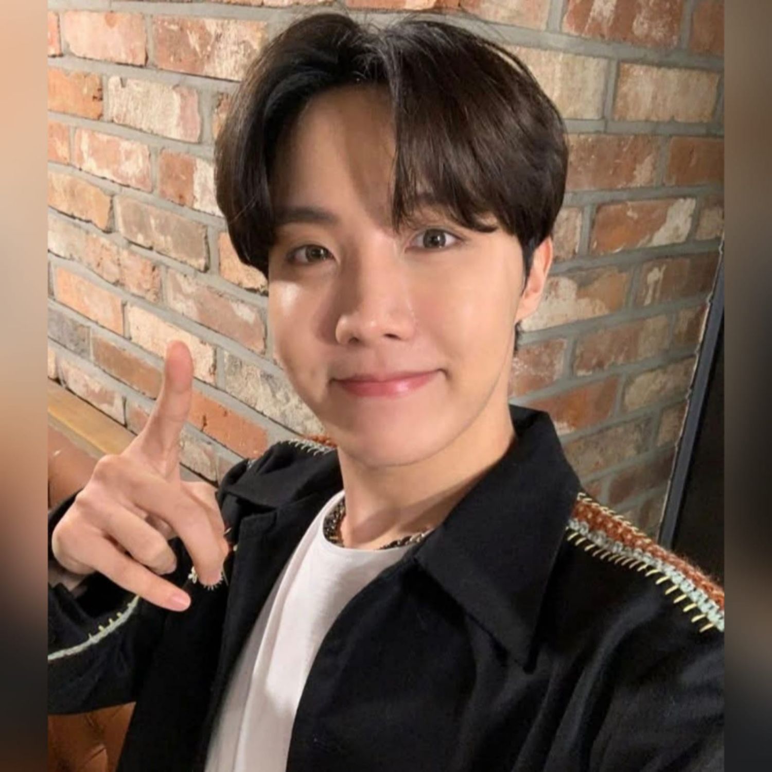 J-hope (防彈少年團)的最新照片