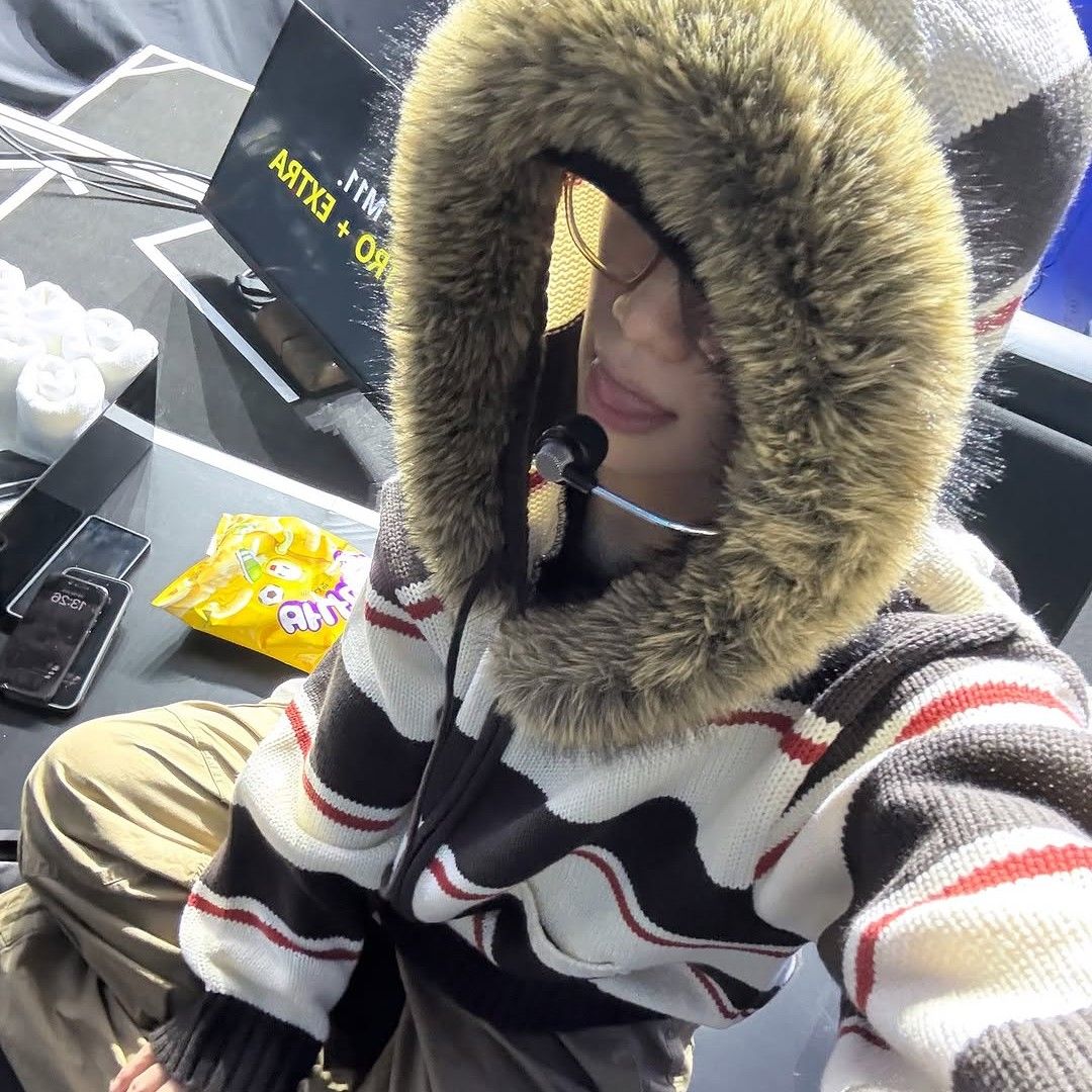 キム・テレ (ZEROBASEONE)の舞台裏ショット