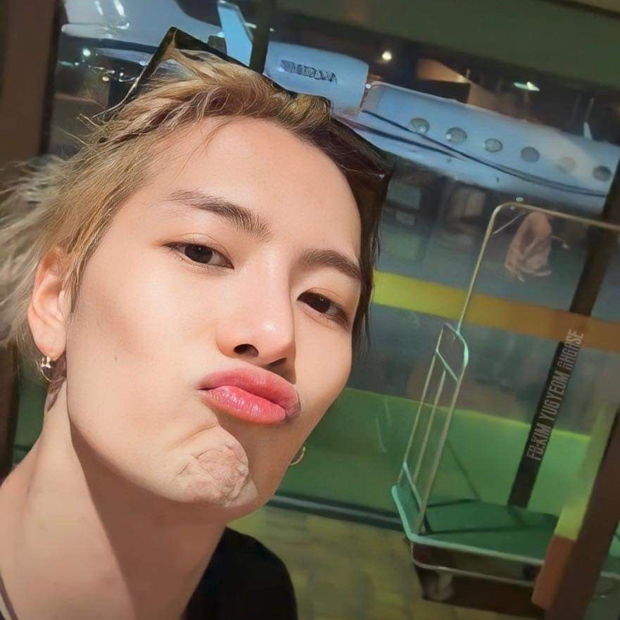 Behind-the-scenes cut of Jackson (GOT7)