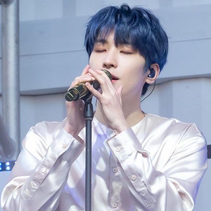 Latest photo of Wonwoo (SEVENTEEN)