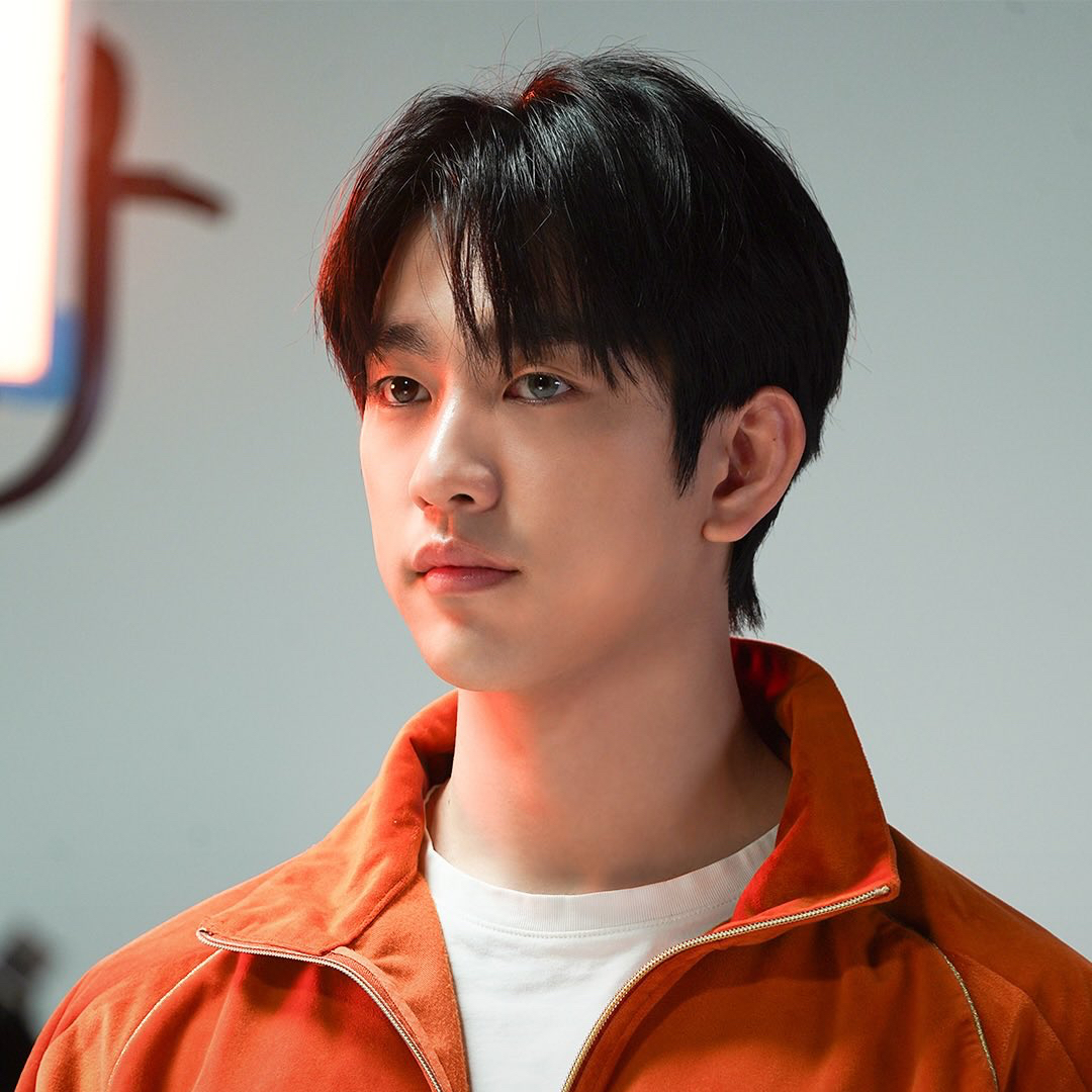 A moment captured by Jinyoung (GOT7)'s fan