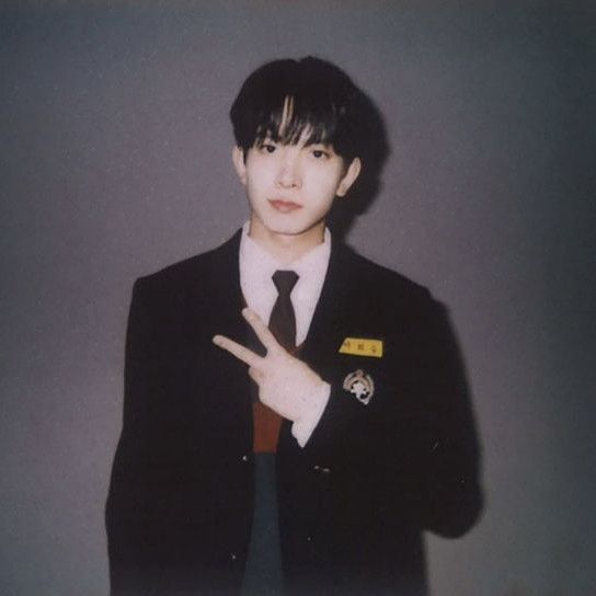 Latest photo of Heeseung (ENHYPEN)