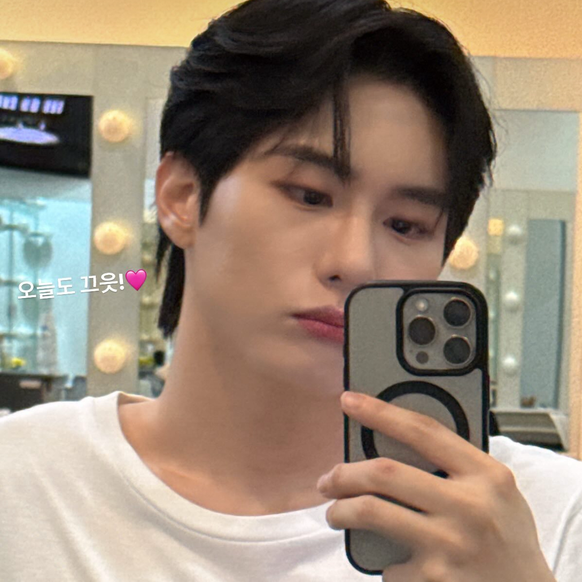 Behind-the-scenes cut of Kang Seungsik (VICTON)