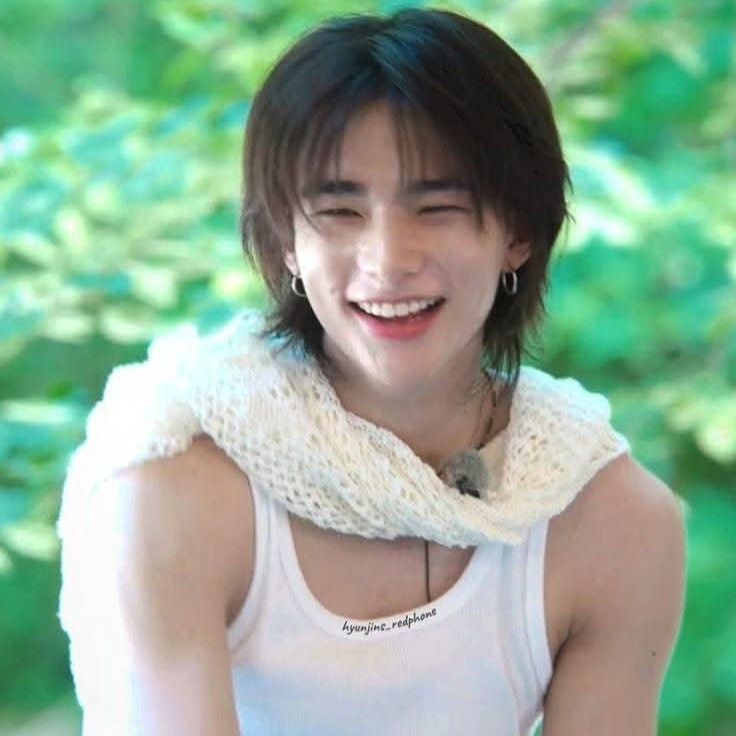 Latest photo of Hyunjin (Stray Kids)