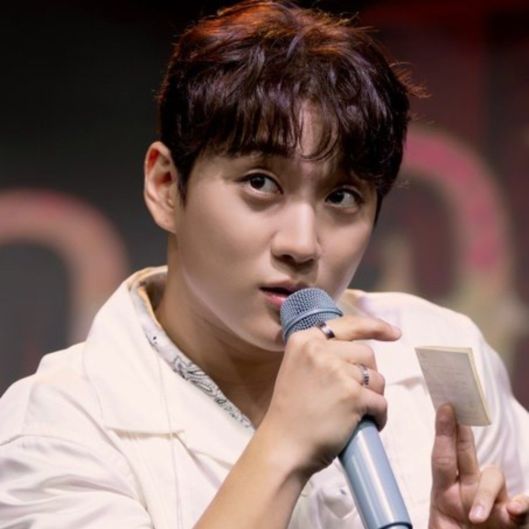 A moment captured by Hong Joochan (GoldenChild)'s fan