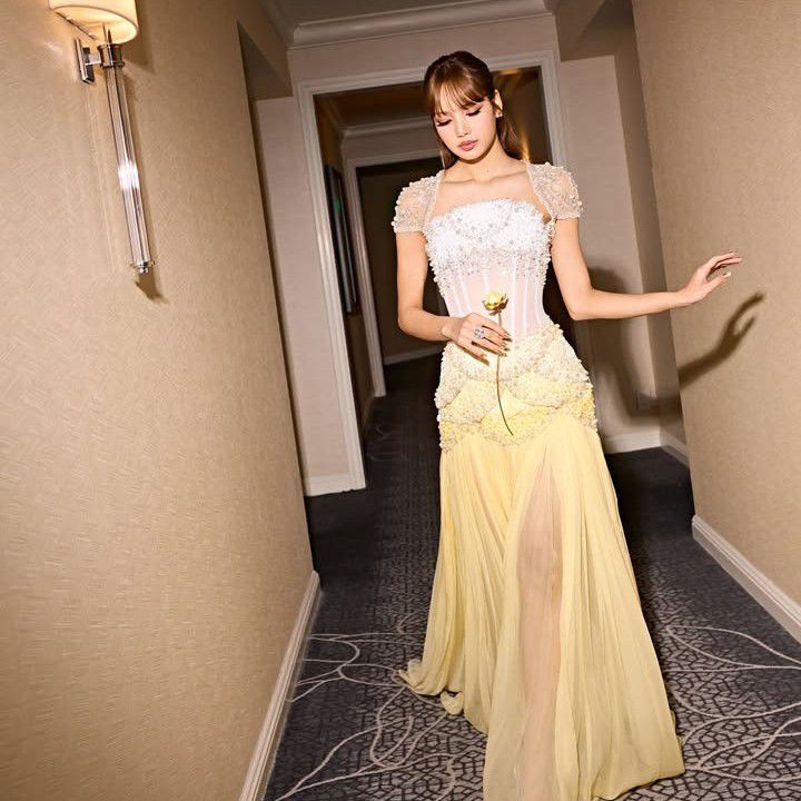 Latest photo of Lisa (BLACKPINK)