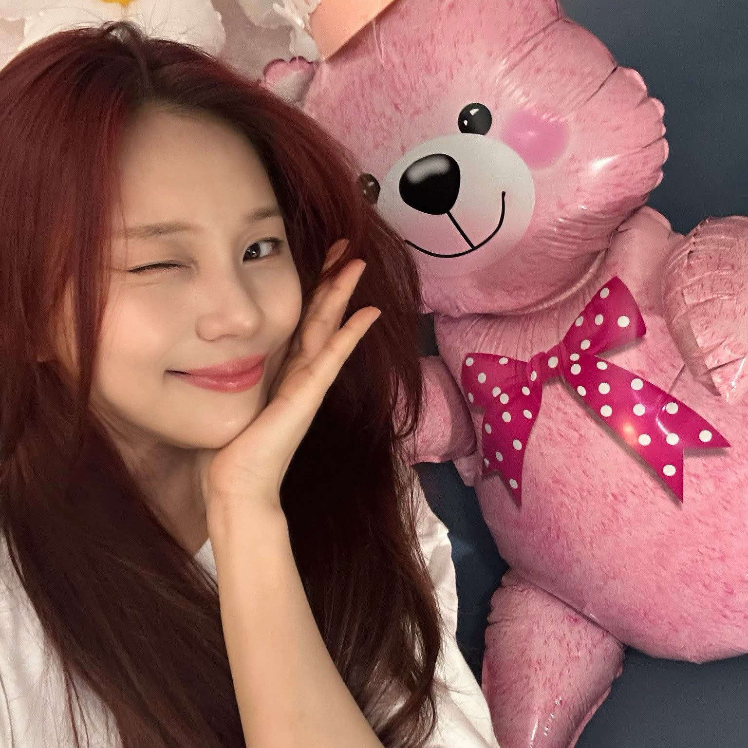 嚴智 (GFRIEND, VIVIZ)的幕後花絮