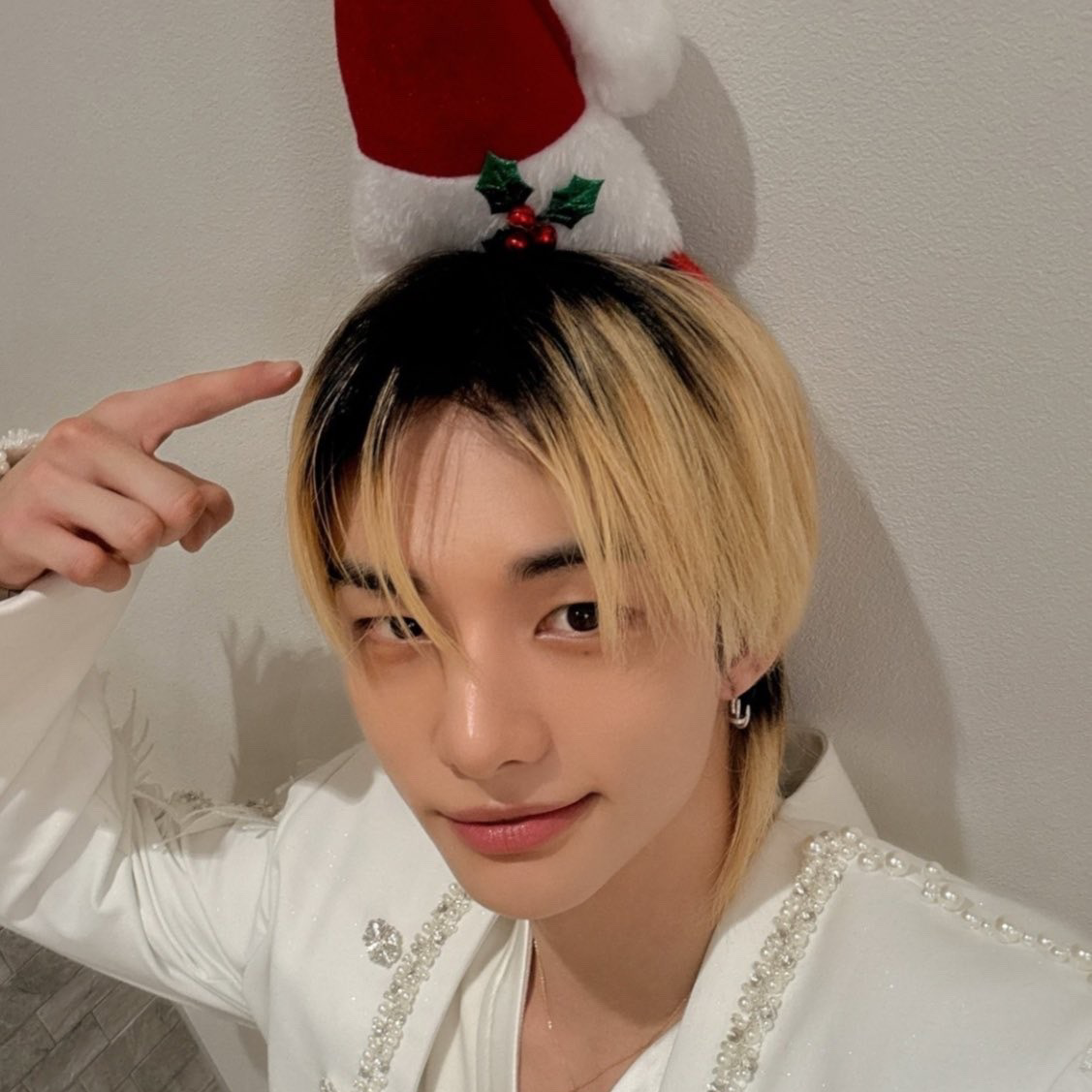 A moment captured by Hyunjin (Stray Kids)'s fan