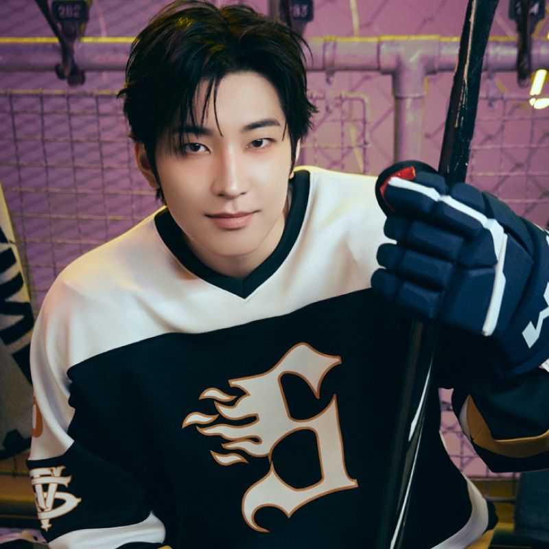 Behind-the-scenes cut of Wonwoo (SEVENTEEN)