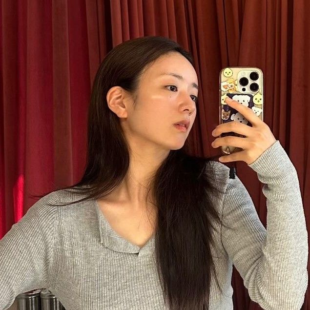 Recent activity shot of Yoon Bomi (Apink)