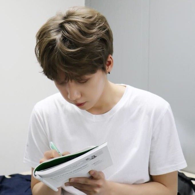 Behind-the-scenes cut of Jeong Sewoon