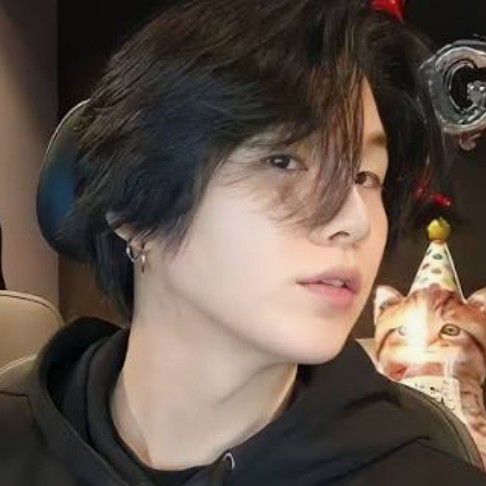 Foto terbaru SUGA (BTS)