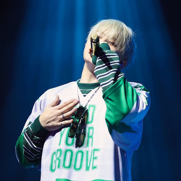 A moment captured by Jinjin (ASTRO)'s fan