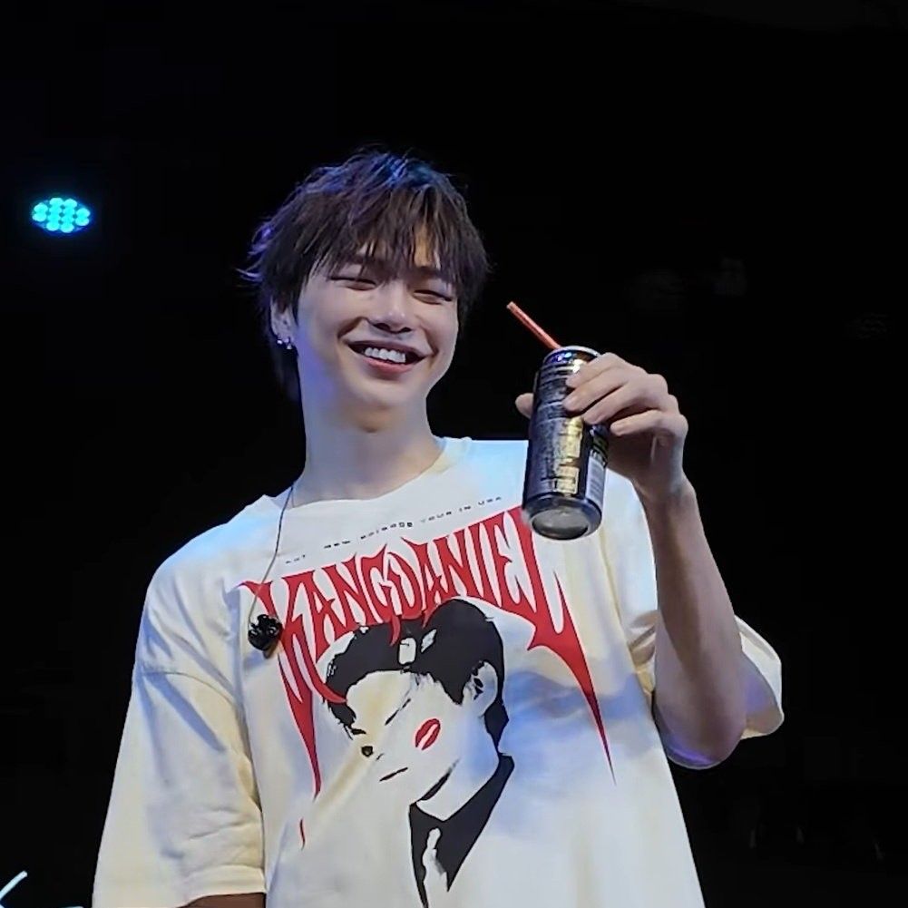 Recent activity shot of Kang Daniel