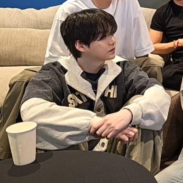 SUGA (防弹少年团)的最新活动照片