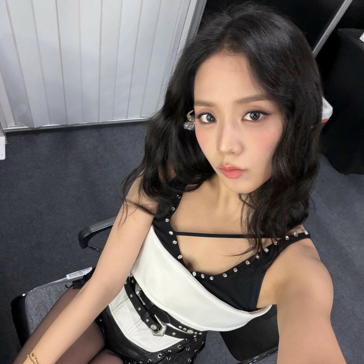 지수 (BLACKPINK)의 최신 사진