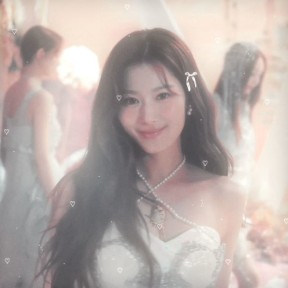 サナ (TWICE)の舞台裏ショット