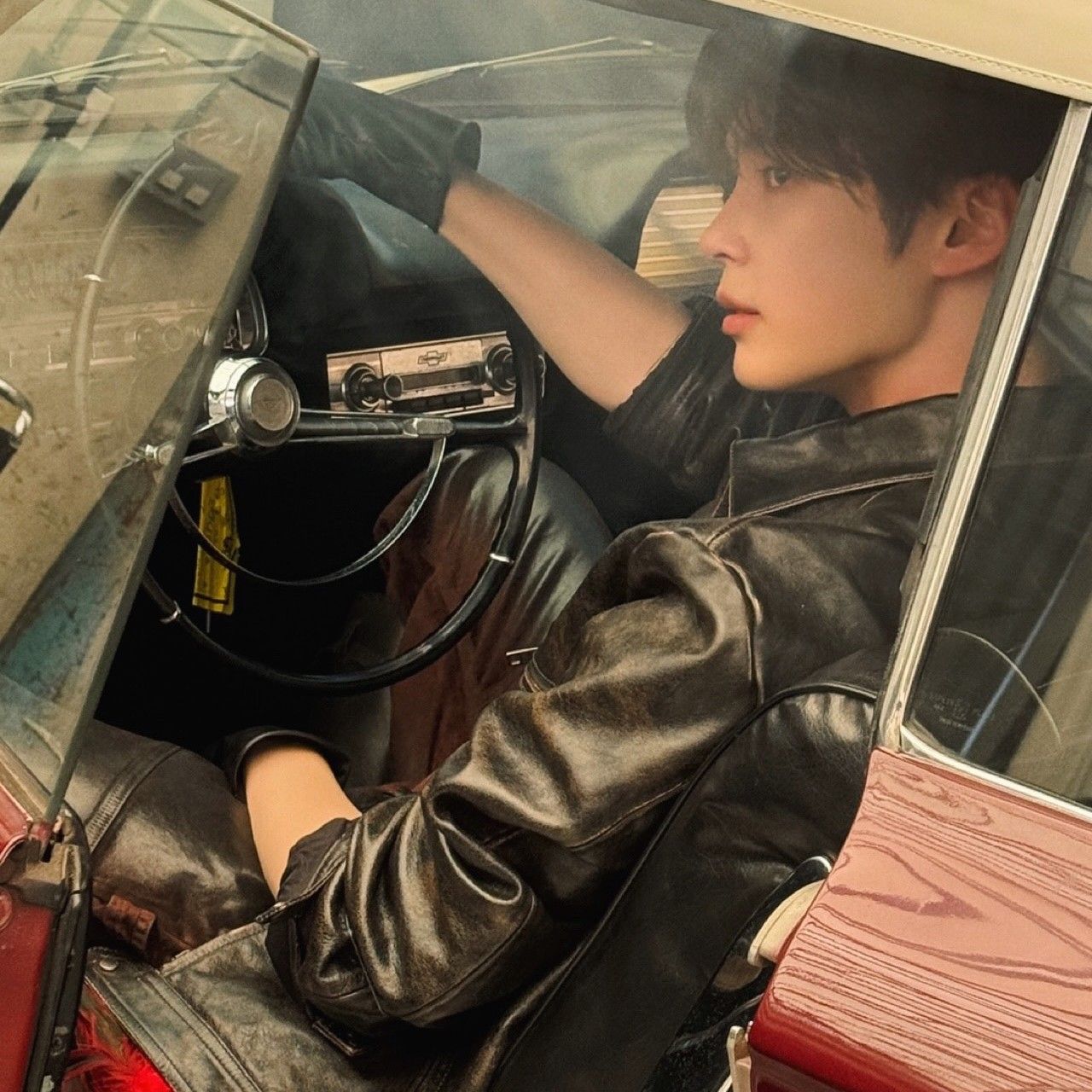 Behind-the-scenes cut of Sung Hanbin (ZEROBASEONE)