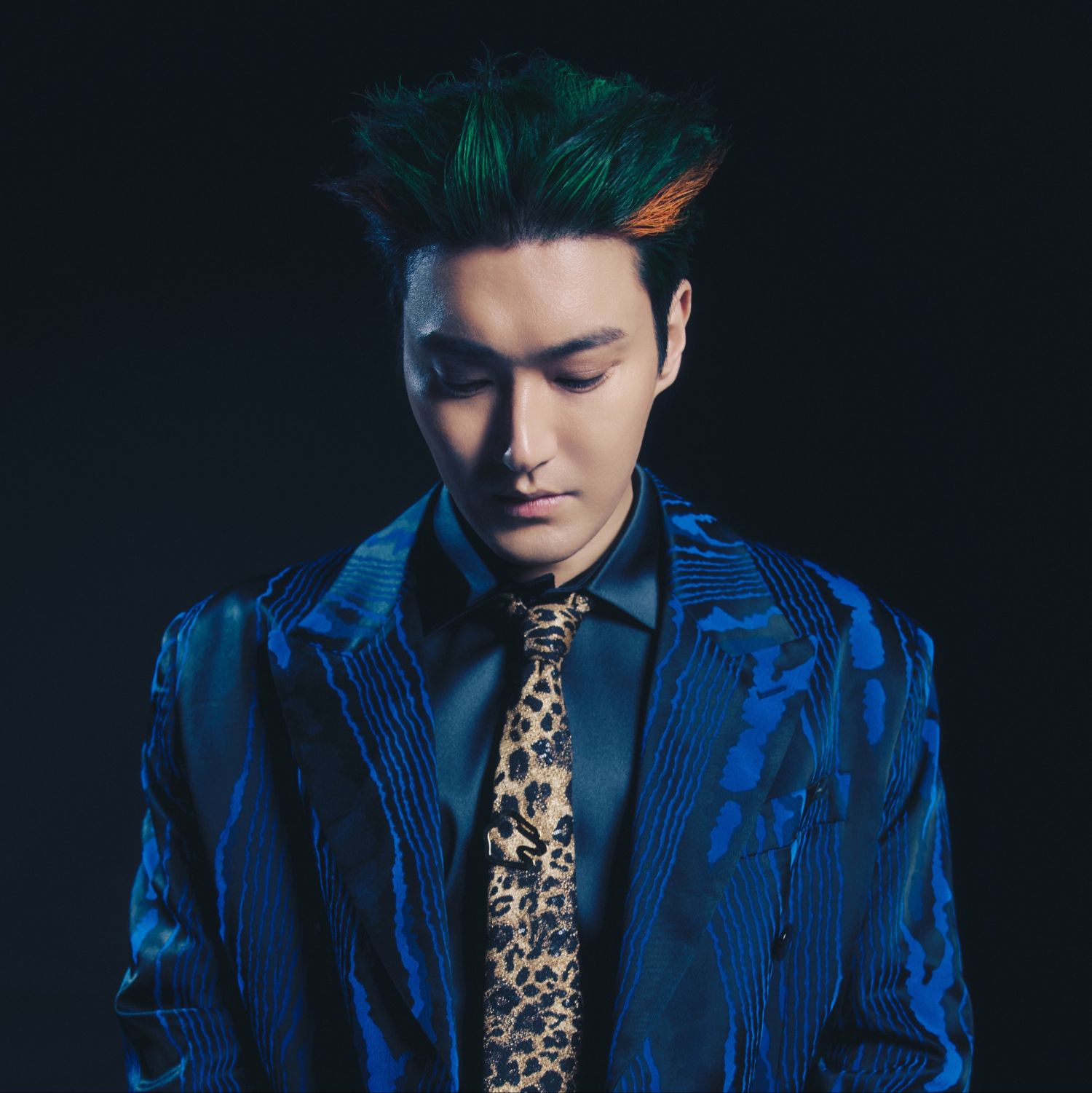 Latest photo of Siwon (Super Junior)