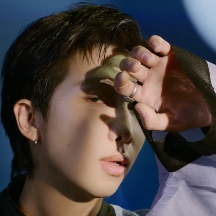 Behind-the-scenes cut of RM (BTS)