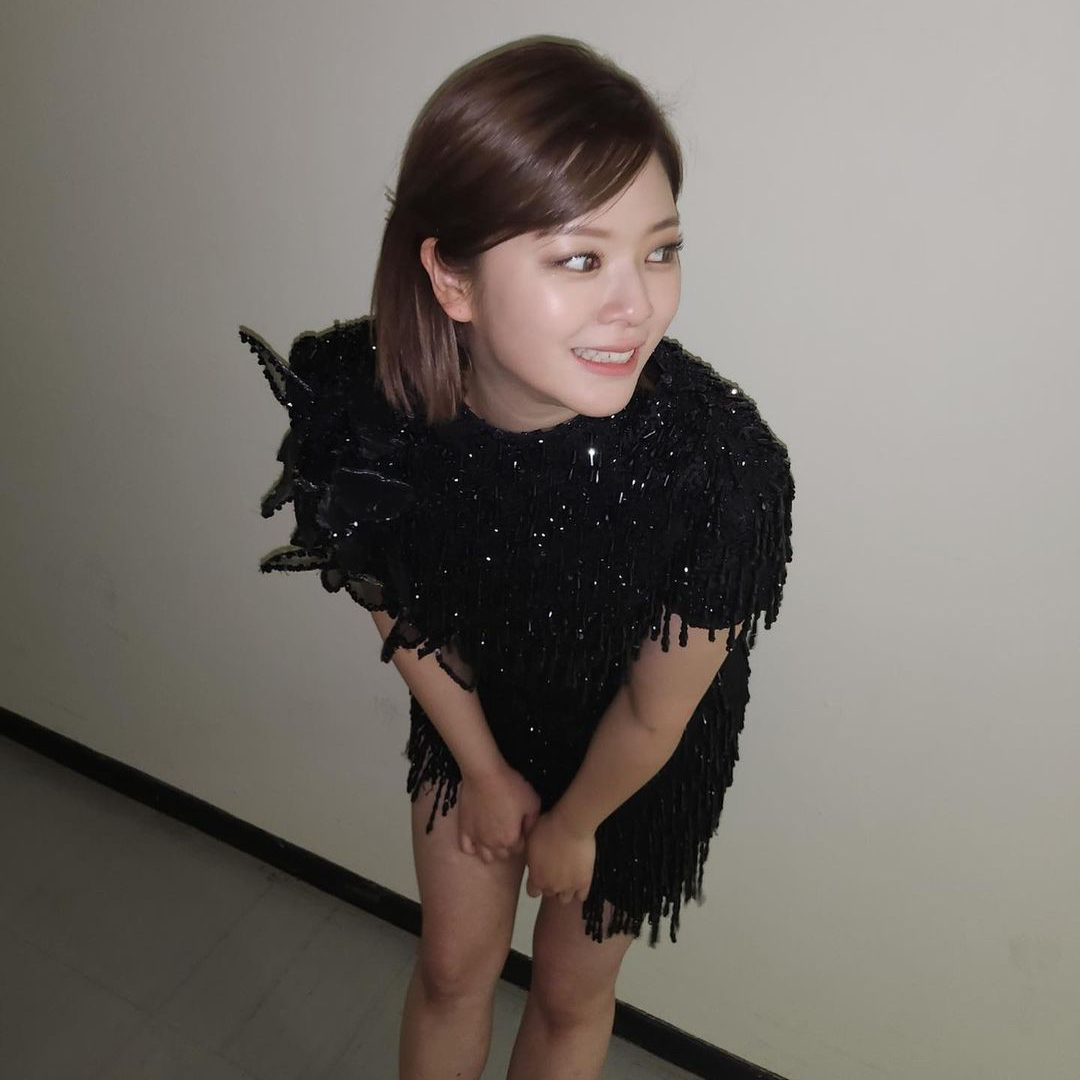 A moment captured by Jeongyeon (TWICE)'s fan