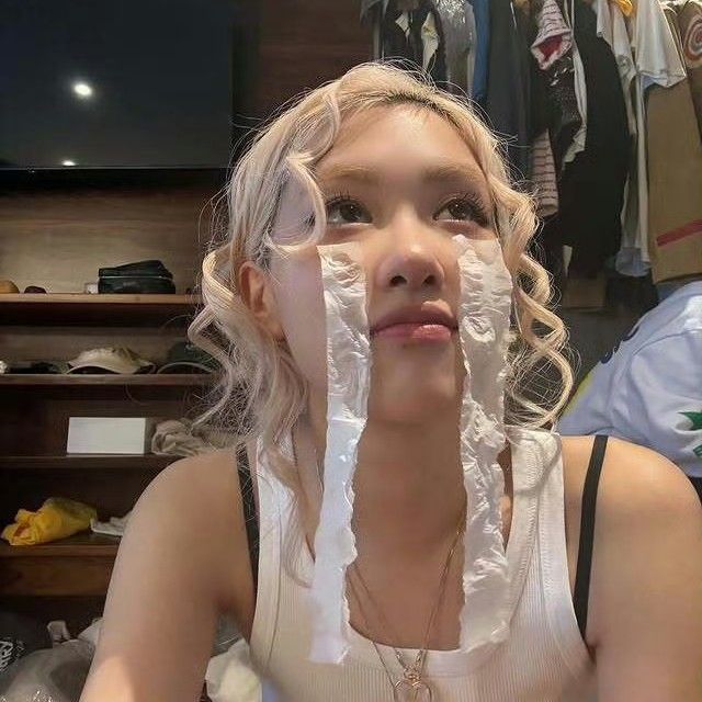 Behind-the-scenes cut of ROSÉ (BLACKPINK)