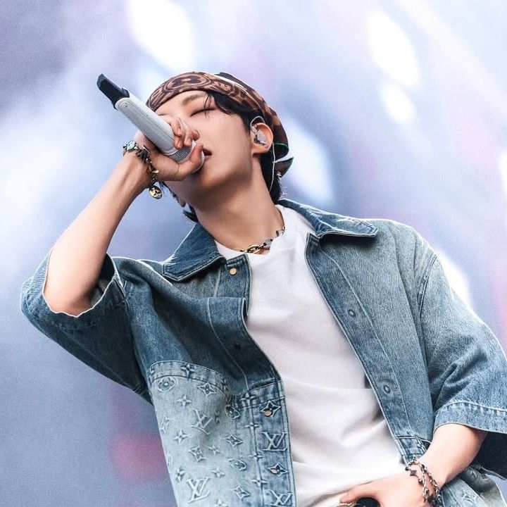 J-hope (防彈少年團)的最新活動照片