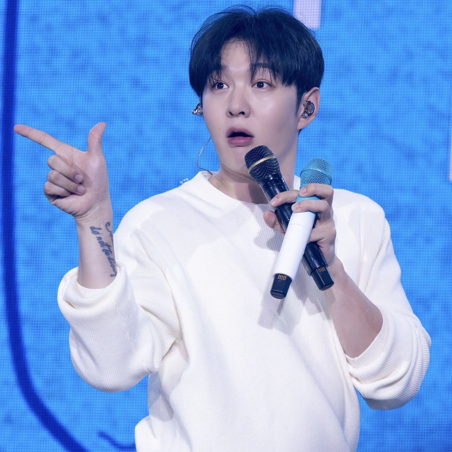 A moment captured by Lee Changsub (BTOB)'s fan