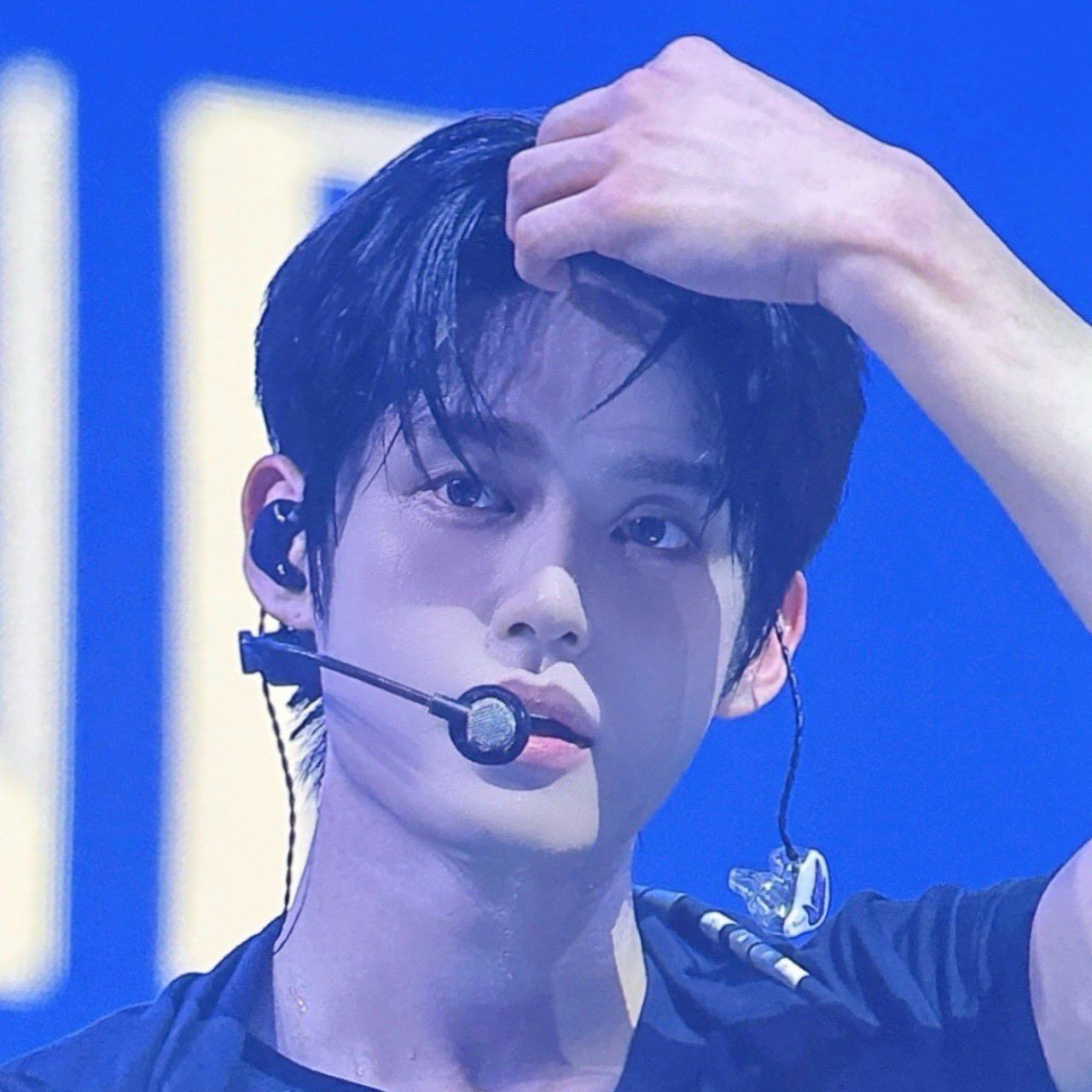 A moment captured by Kim Jiwoong (ZEROBASEONE)'s fan
