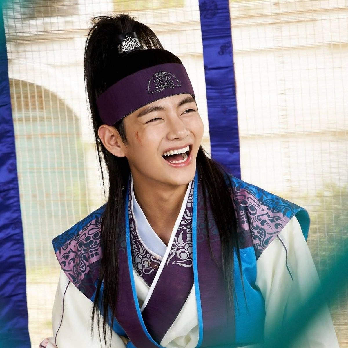 V (防彈少年團)的最新活動照片