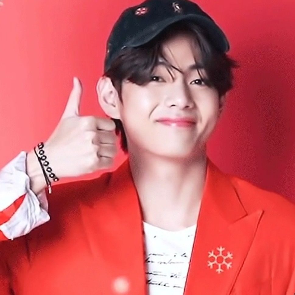 뷔 (방탄소년단) 최근 활동샷