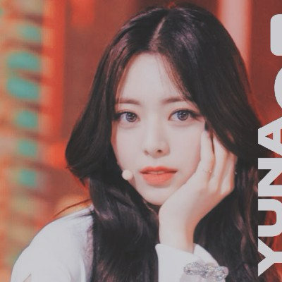 Latest photo of Yuna (ITZY)