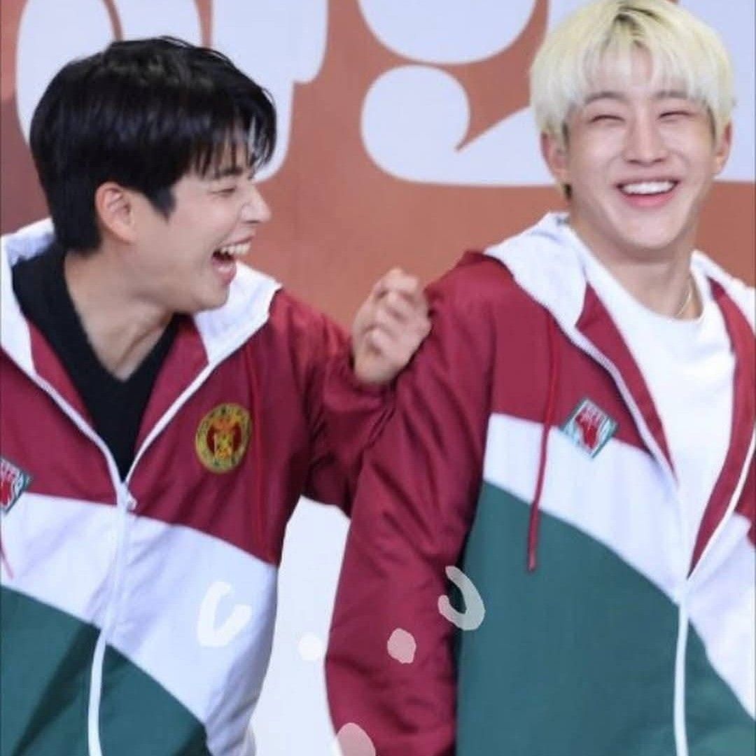 Latest photo of Jinjin (ASTRO)