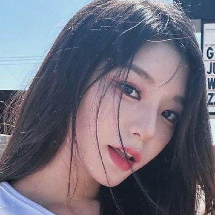 Foto terbaru SECRET NUMBER