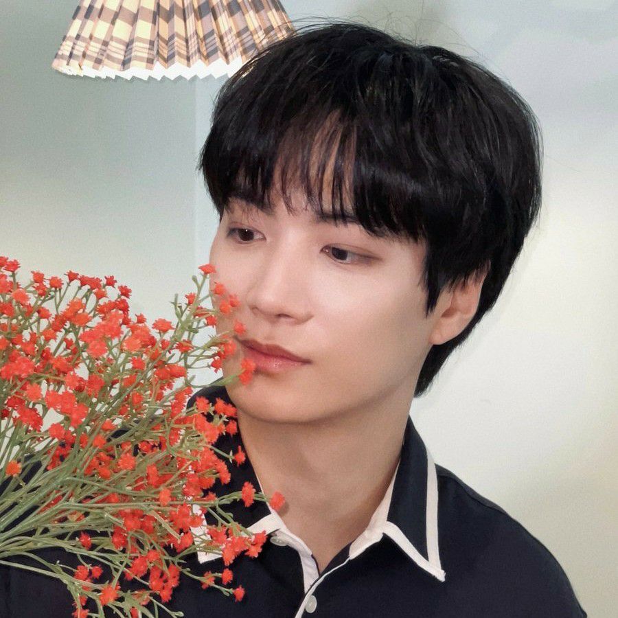 Foto aktivitas terbaru Kim Jonghyeon