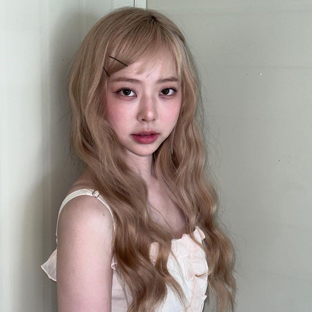 Recent activity shot of ViVi (Loossemble)