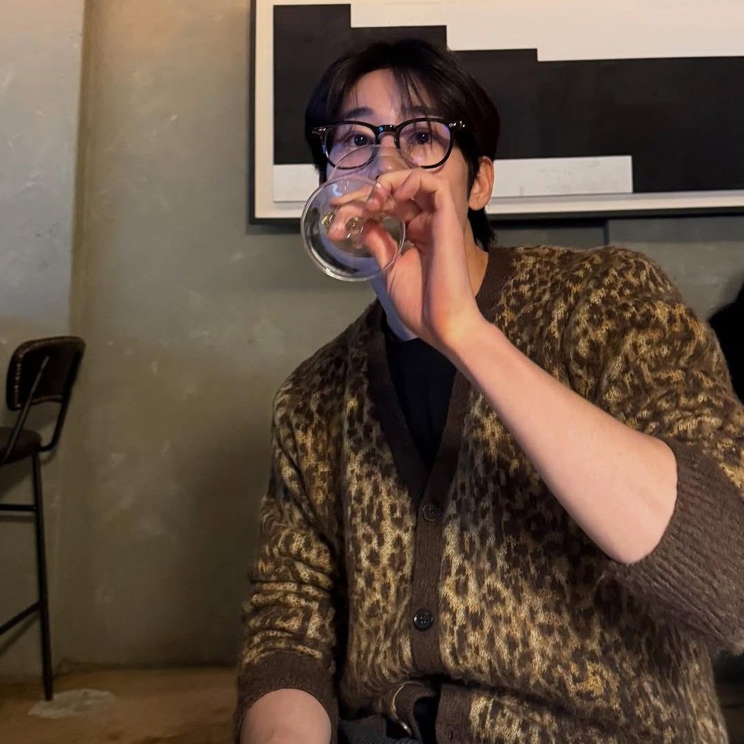 Recent activity shot of Han Seungwoo