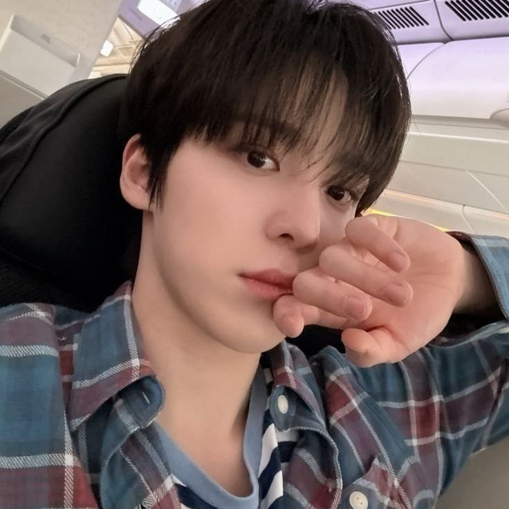 윤호 (에이티즈)의 최신 사진
