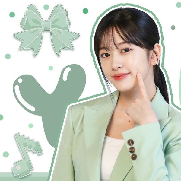 Signature photo of An Yujin (IVE) capturing their charm