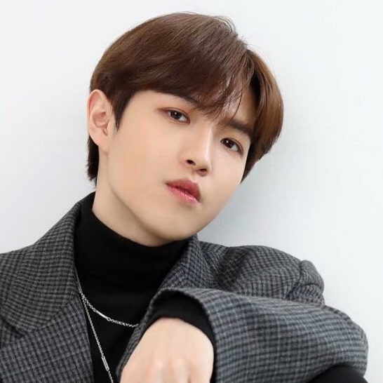 A moment captured by Kim Jaehwan's fan