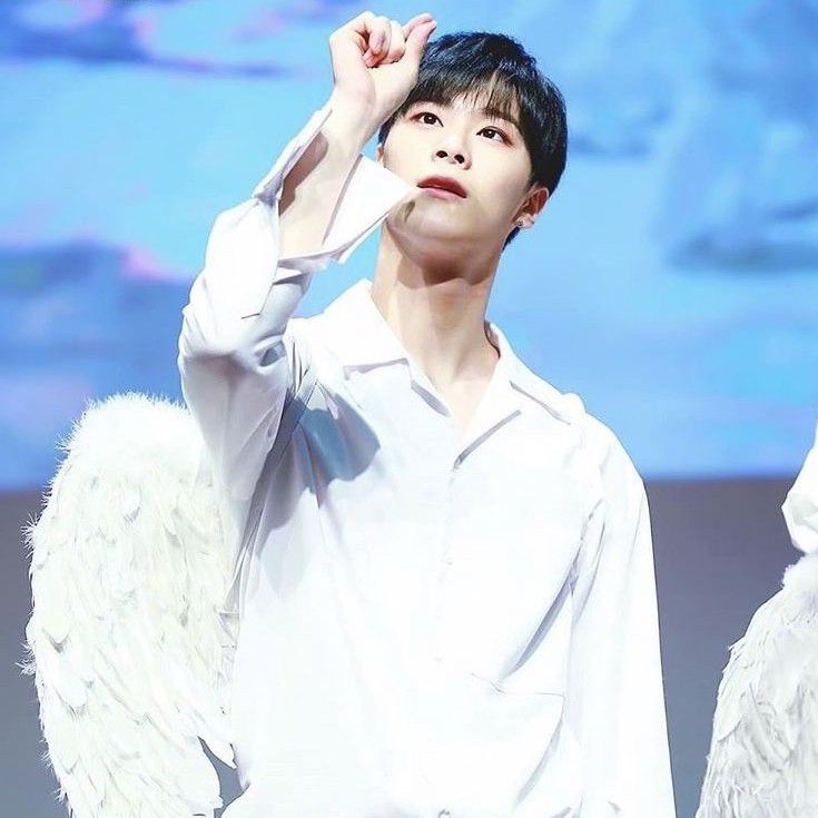 A moment captured by Moonbin (ASTRO)'s fan