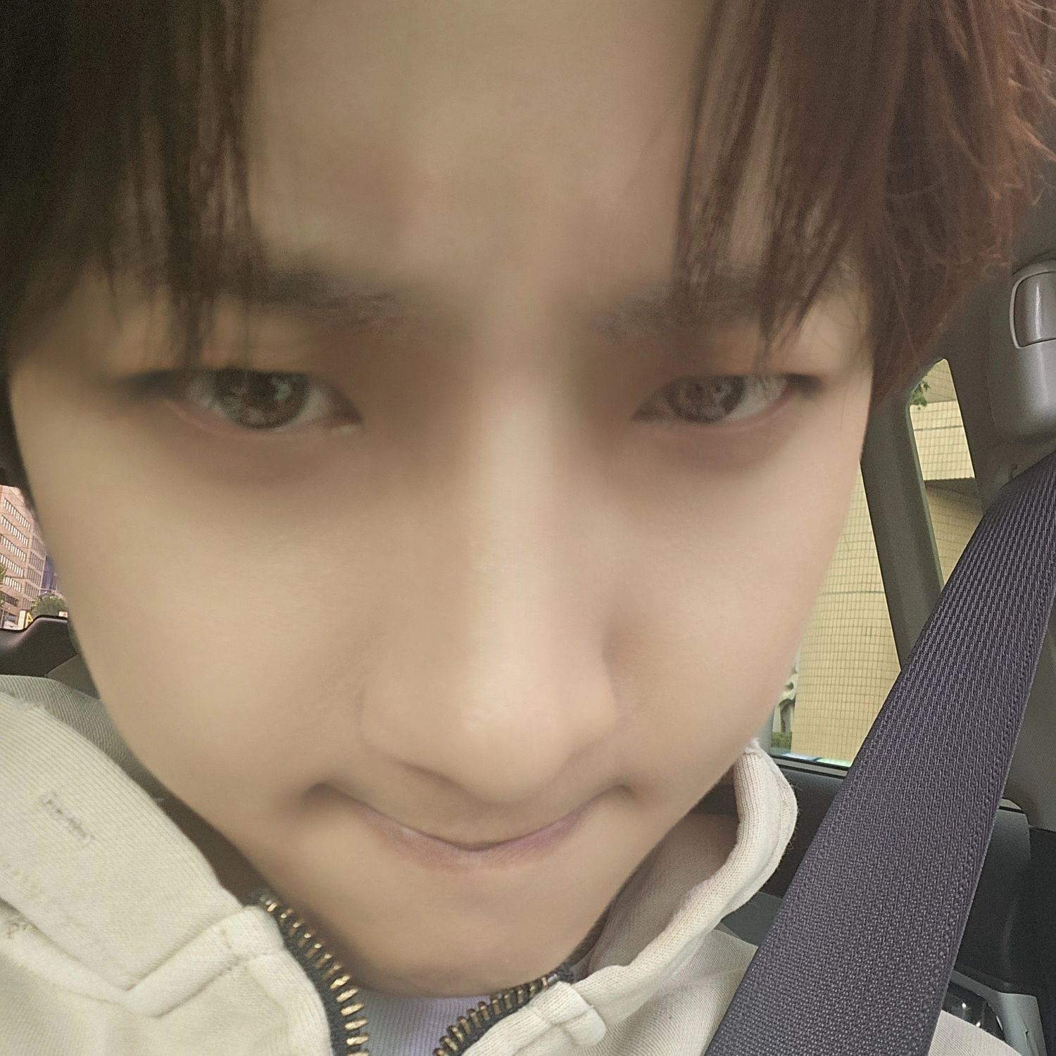 A moment captured by Hui (PENTAGON)'s fan
