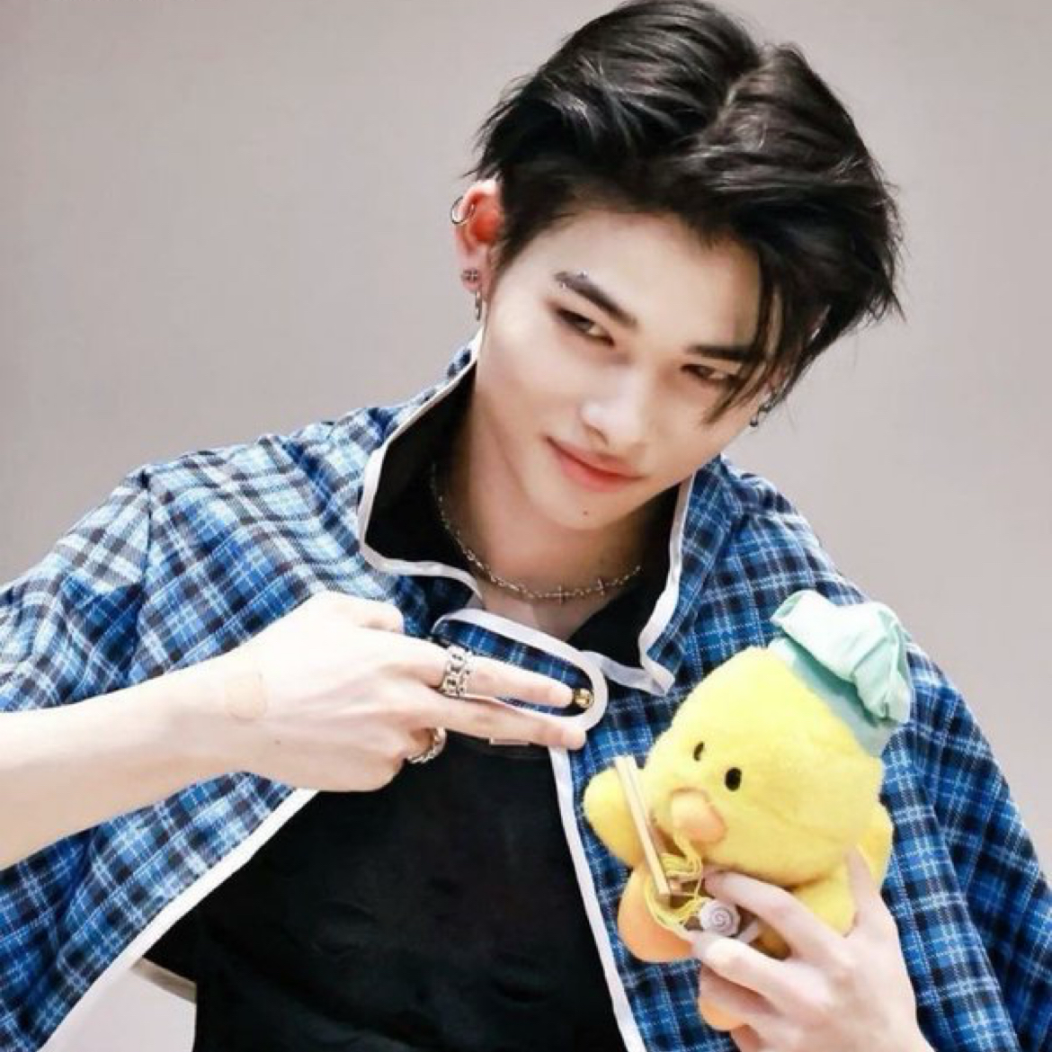 Behind-the-scenes cut of NI-KI (ENHYPEN)