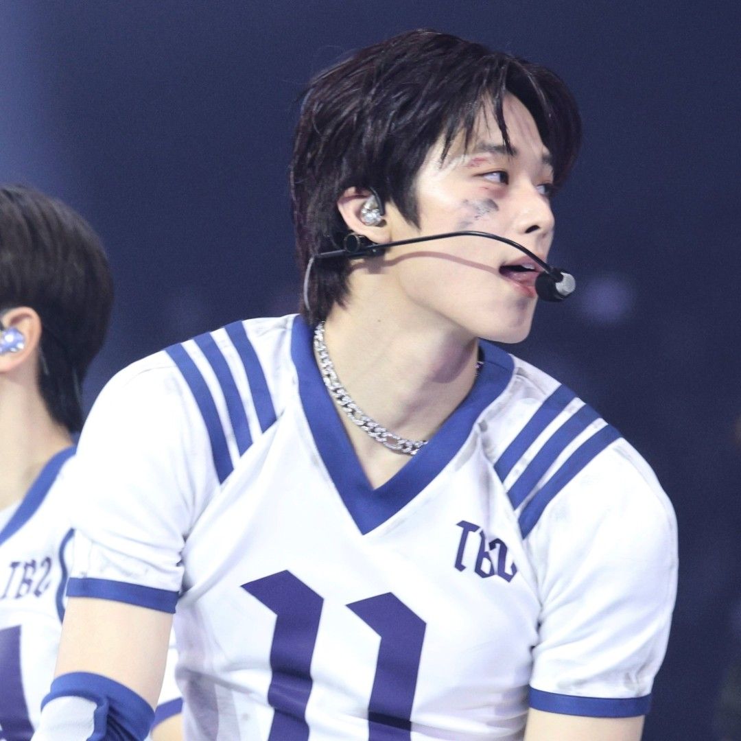 A moment captured by Juyeon (THE BOYZ)'s fan