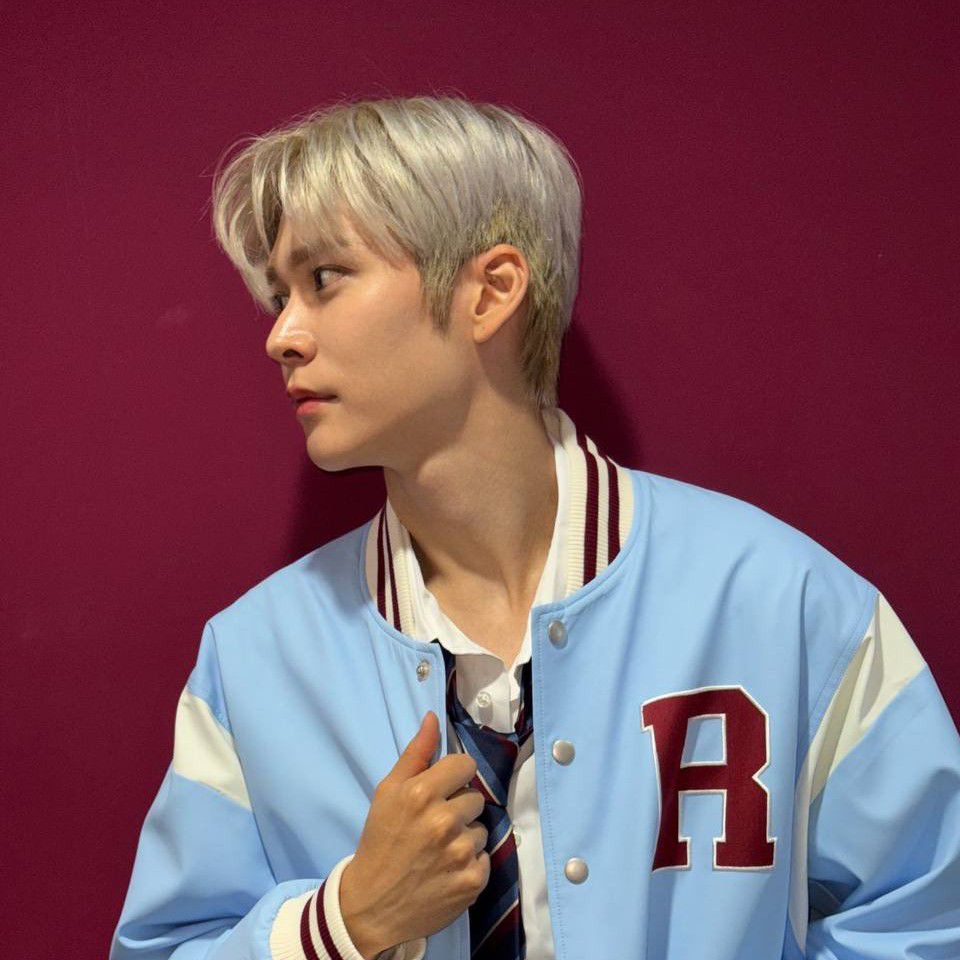 Recent activity shot of Eunseok (RIIZE)