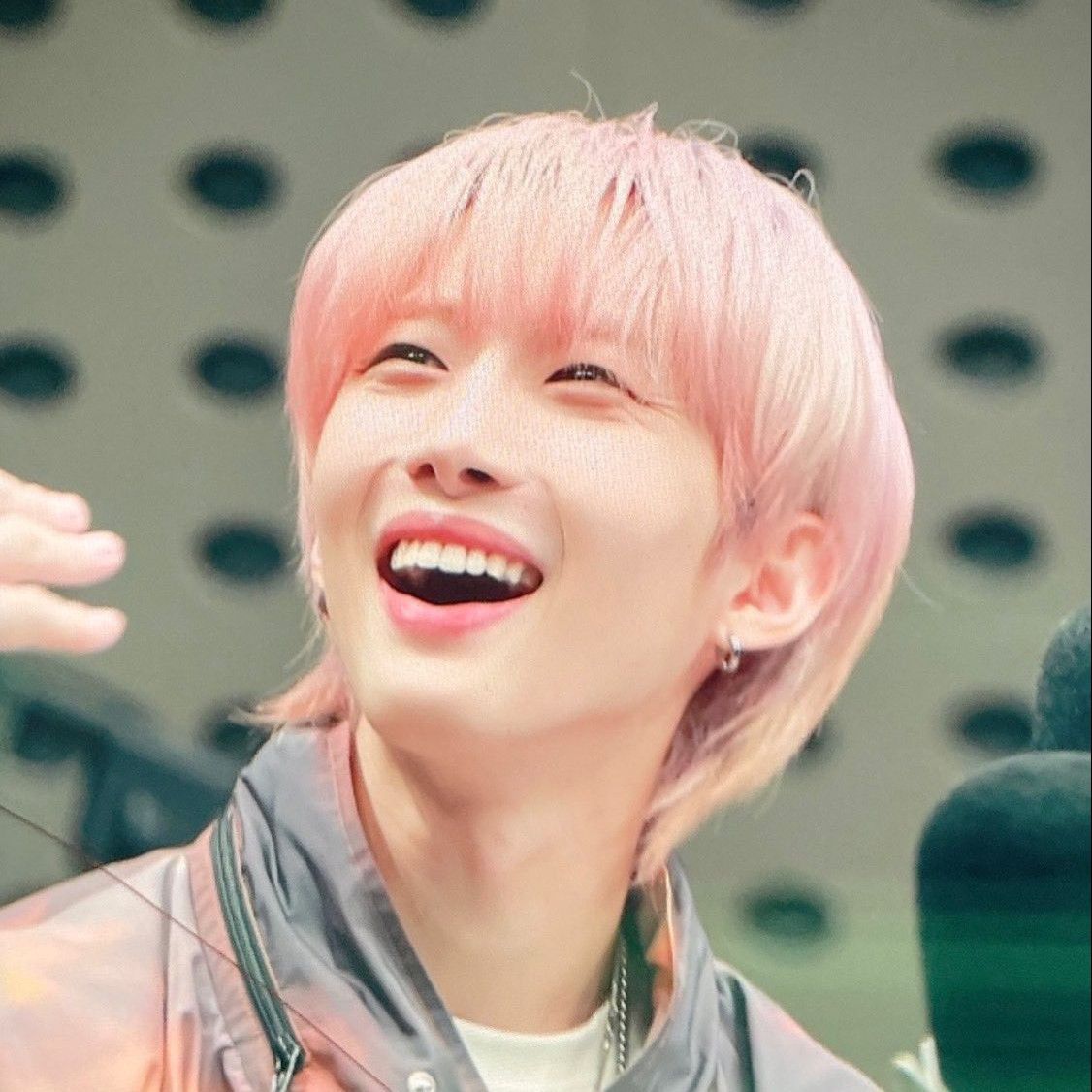 Behind-the-scenes cut of Hui (PENTAGON)