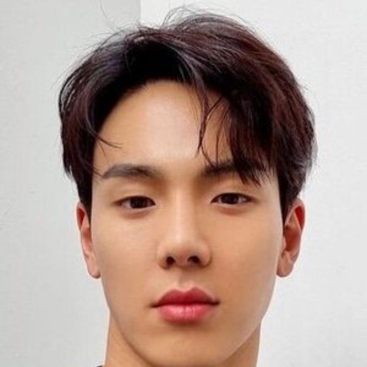 Recent activity shot of Shownu (MONSTA X)